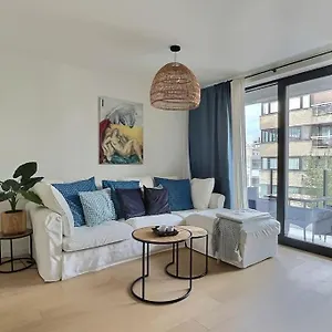 Park Apartment